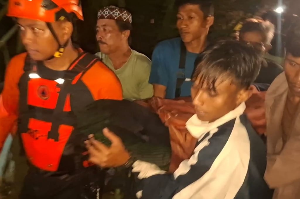 Nekat Terobos Jembatan Terendam Banjir, IRT di Lumajang Tewas Terseret Arus Sejauh 15 Km