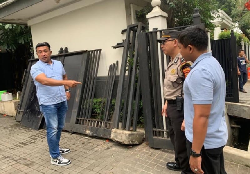 Pengendara Mobil yang Tabrak Pagar Rumah Jusuf Kalla di Jaksel Minta Mediasi 