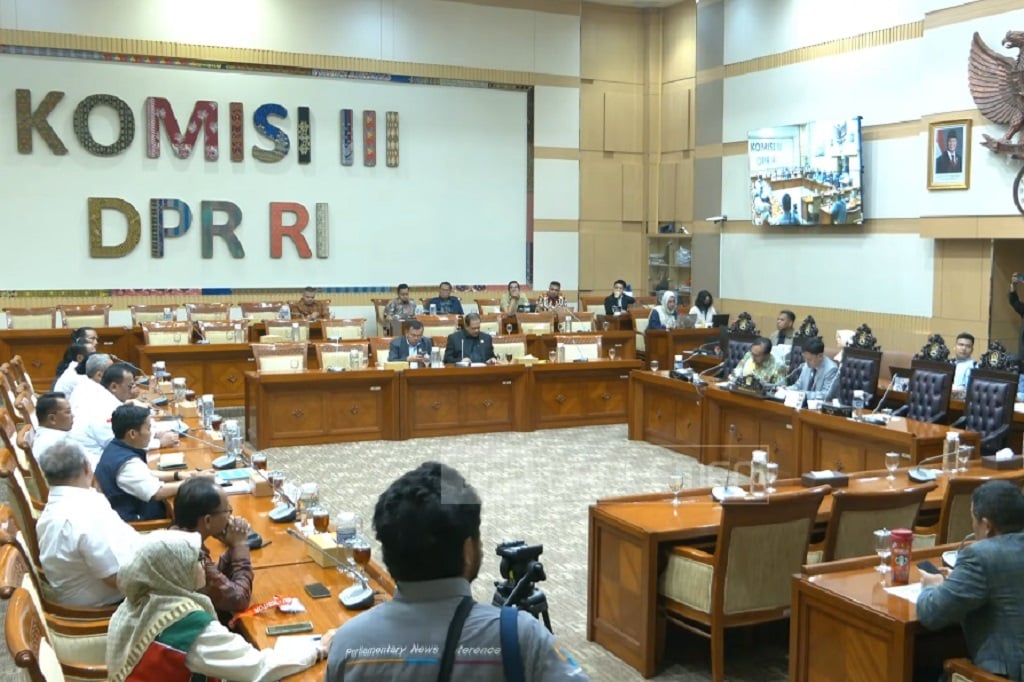 Temui Komisi III DPR, KSPSI-KSBI-KSPI Kompak Dukung Polri Tetap di Bawah Presiden