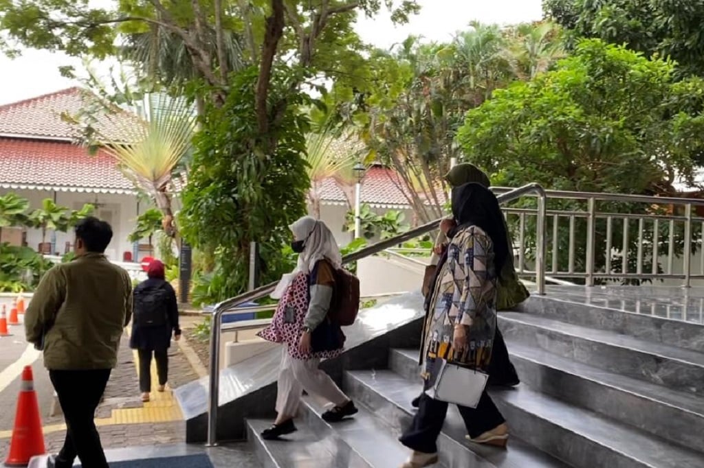 Penampakan ASN Jakarta Pulang Cepat di Hari Pertama Ramadan, Keluar Pukul 15.00 WIB