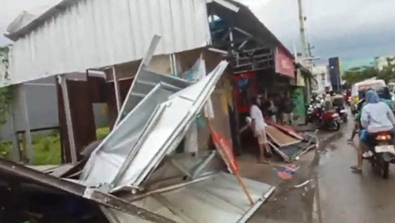 Puting Beliung Terjang Pemalang Jelang Buka Puasa, Warga sedang Berburu Takjil Panik