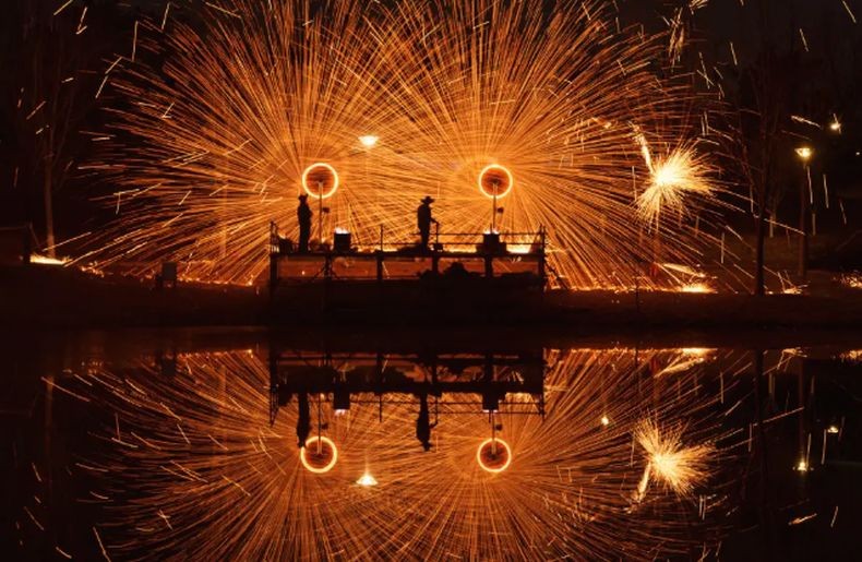  Toko Petasan Meledak, 12 Orang Tewas