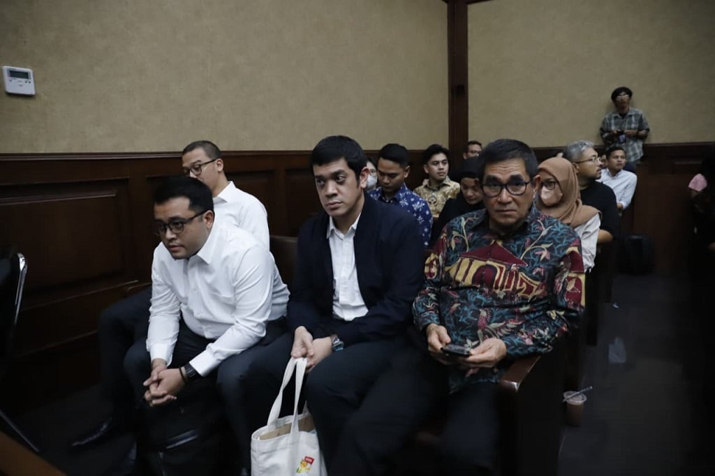 Pengacara Anak Riza Chalid Protes Sidang Kerap Rampung Dini Hari: Tak Manusiawi