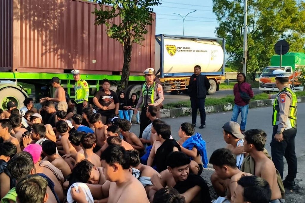 Razia Balap Liar di Porong Sidoarjo, Ratusan Remaja dan 232 Motor Diamankan