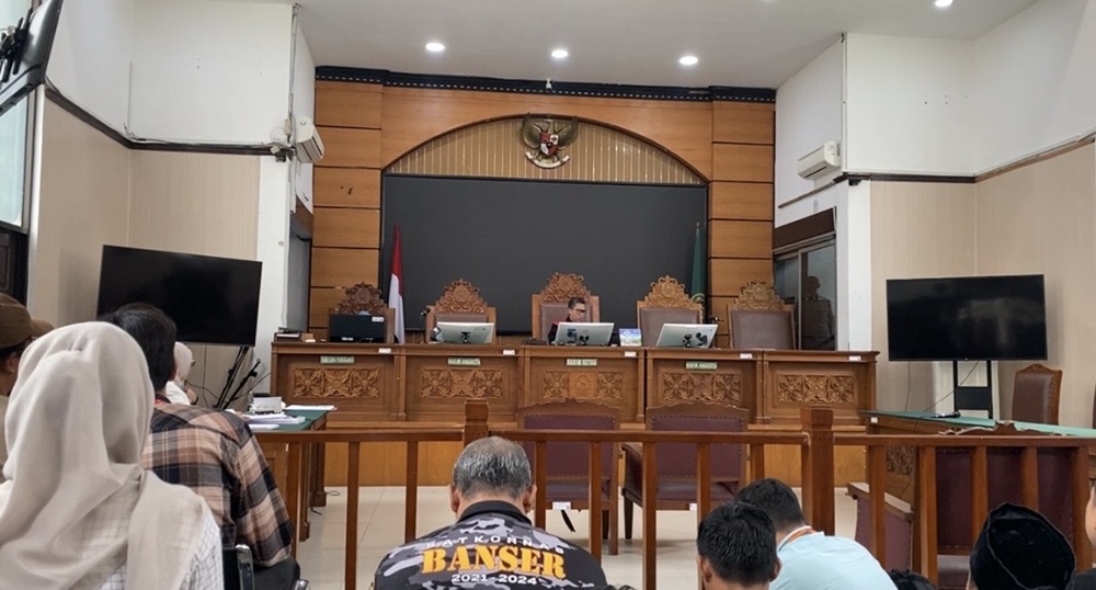 Momen Hakim Tegur Simpatisan Eks Menag Yaqut di PN Jaksel  