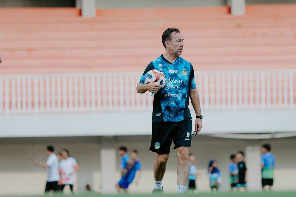 Bangkit dari 0-3, Van Gastel Justru Bongkar Krisis Komunikasi PSIM