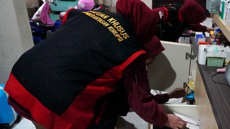 Dugaan Korupsi Semen, Kejati Sumsel Geledah Rumah Dirut PT KMM dan Kantor PT Jamkrindo