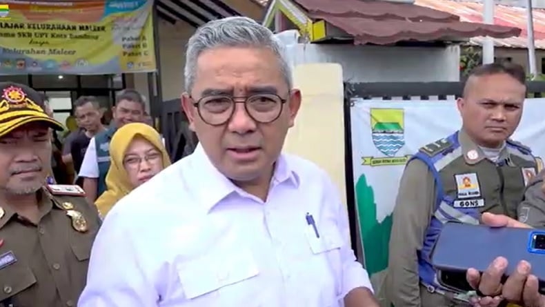 Lubang Bekas Galian Kabel di Jalan Gatot Subroto Bandung Makan Korban Jiwa, Pemotor Tewas 