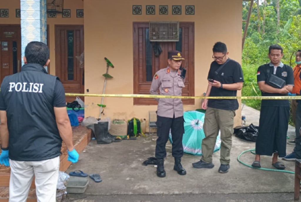 Bantul Geger! Pria Tewas Dibacok OTK saat Tidur Dalam Rumah, Istri Terluka