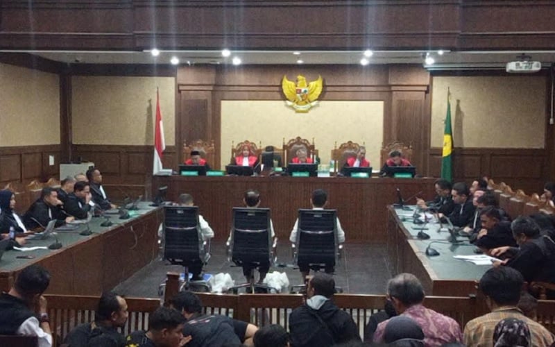 2 Eks Bos Pertamina Patra Niaga Divonis 9 dan 10 Tahun Penjara