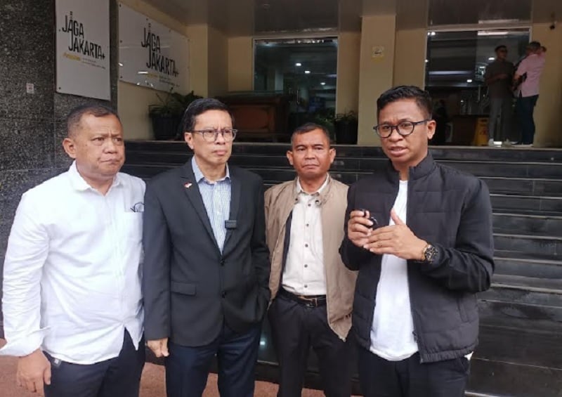 Andi Azwan Minta Polisi Segera Periksa Rismon Sianipar terkait Dugaan Ijazah Palsu