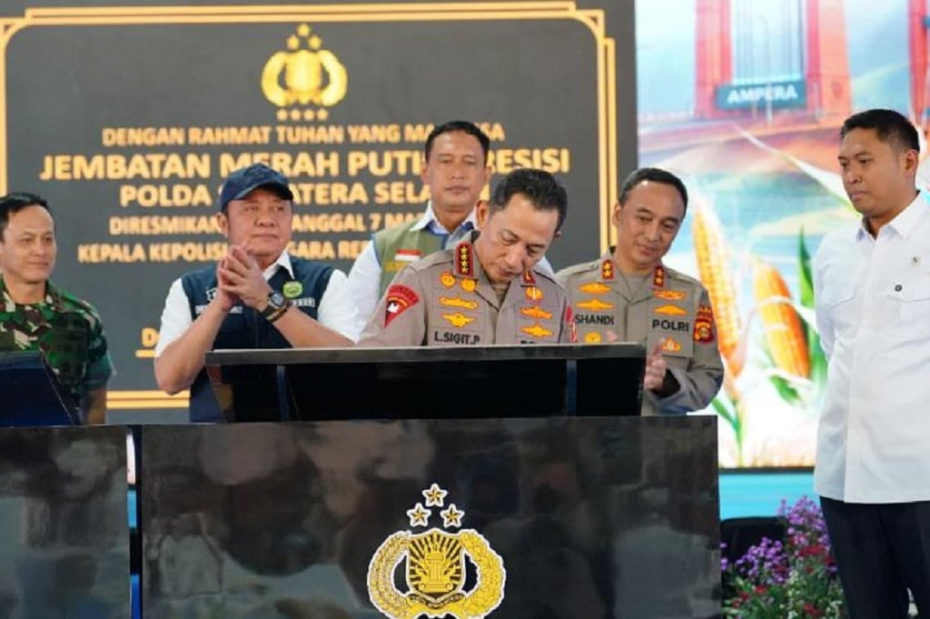 Kapolri Resmikan 57 Jembatan Merah Putih Presisi di Sumsel, Permudah Akses Warga