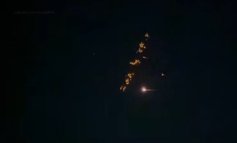 Iran Hujani Israel dengan Bom Klaster, Yerusalem dan Tel Aviv Mencekam