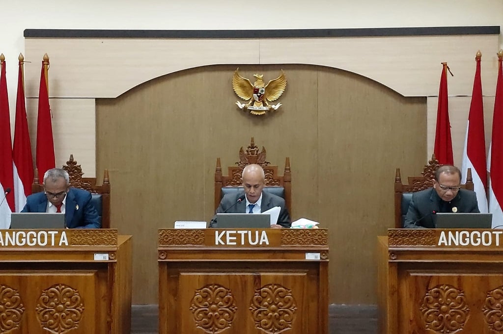 Tok! KIP Kabulkan Gugatan Bonatua, Dokumen Penyetaraan Ijazah Gibran Terbuka buat Publik