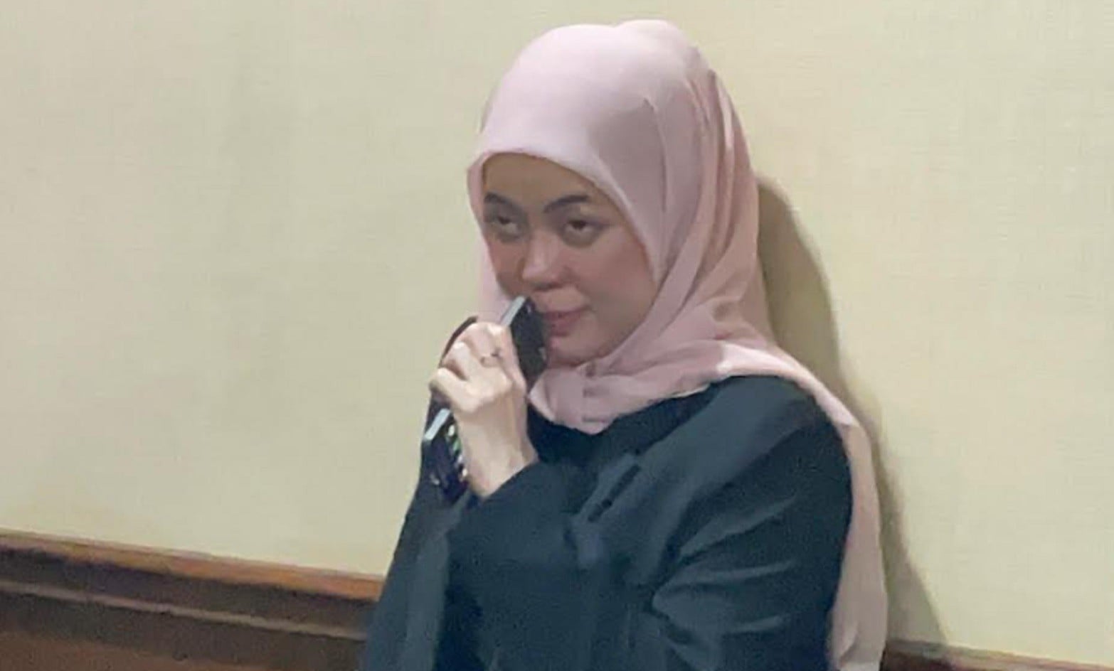 Tatapan Kosong Dokter Kamelia usai Ammar Zoni Dituntut 9 Tahun Penjara