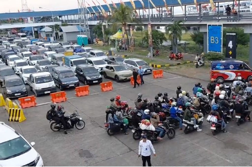 Macet Horor di Gilimanuk! Pemudik Butuh 15 Jam untuk Capai Dermaga Penyeberangan