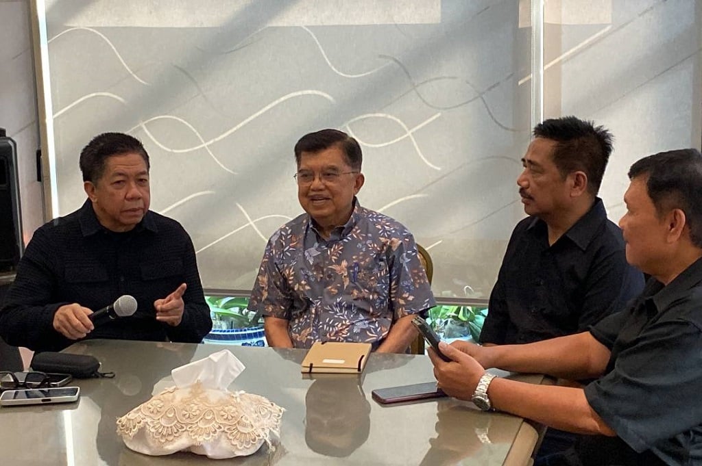 Effendi Gazali hingga Emrus Sihombing Datangi Rumah Jusuf Kalla, Ada Apa?