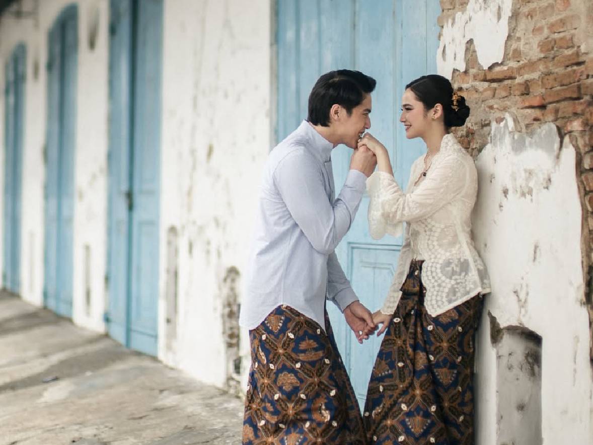 El Rumi dan Syifa Hadju Prewedding di Keraton Solo, Ini Fotonya!