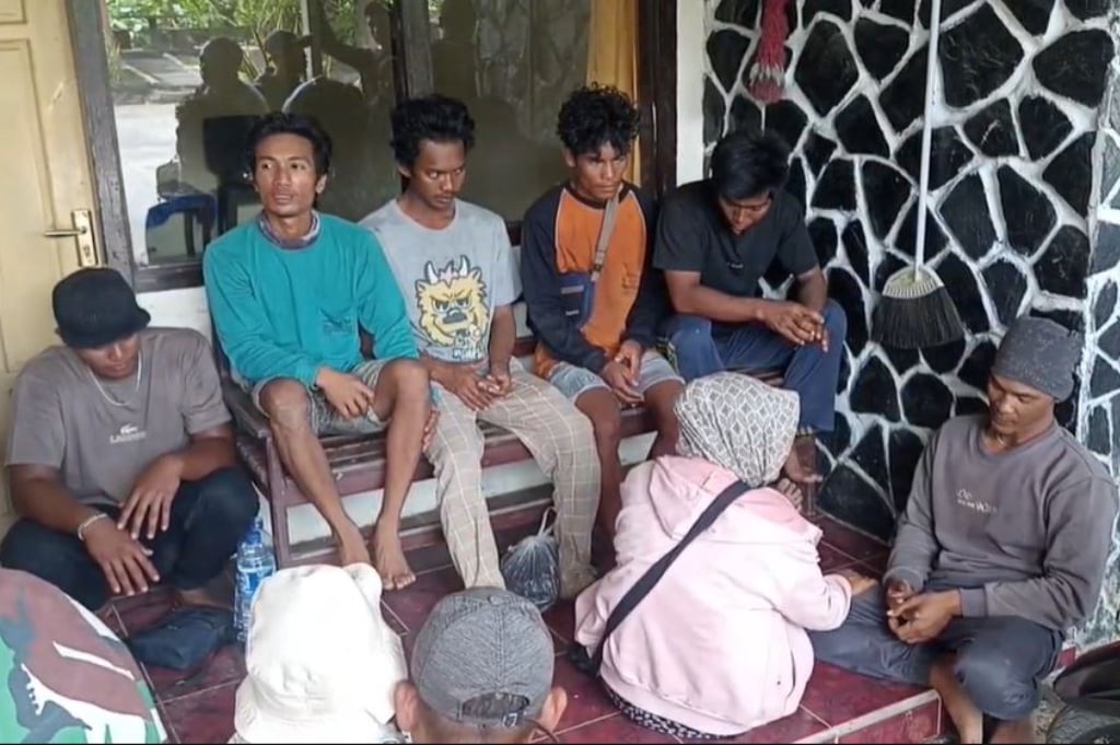 KM Natasya 01 Karam di Trenggalek, 5 ABK Selamat usai 12 Jam Terapung di Laut