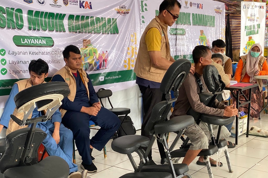 Mantap! Terminal Kampung Rambutan Sediakan Pijat Gratis untuk Pemudik