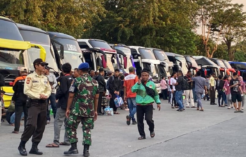 H-4 Lebaran, Jumlah Pemudik di Terminal Kampung Rambutan Naik 50 Persen