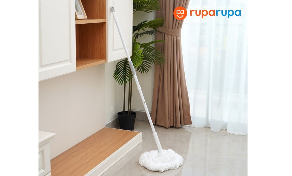 5 Tips Pakai Alat Pel agar Lantai Cepat Kering dan Tidak Licin