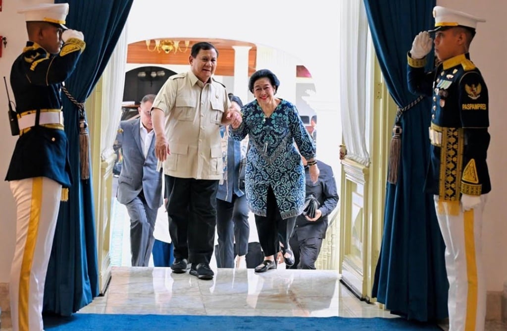 Momen Hangat Pertemuan Prabowo dan Megawati di Istana, Gandeng Tangan hingga Lempar Senyum