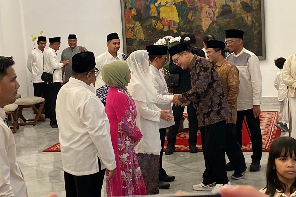 Open House di Balai Kota, Warga Antusias Berlebaran dengan Pramono-Rano Karno