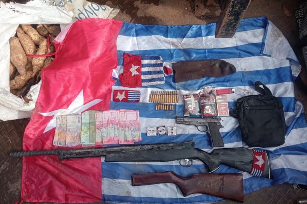 Ini Deretan Senjata OPM yang Diamankan TNI usai Kontak Tembak di Nabire