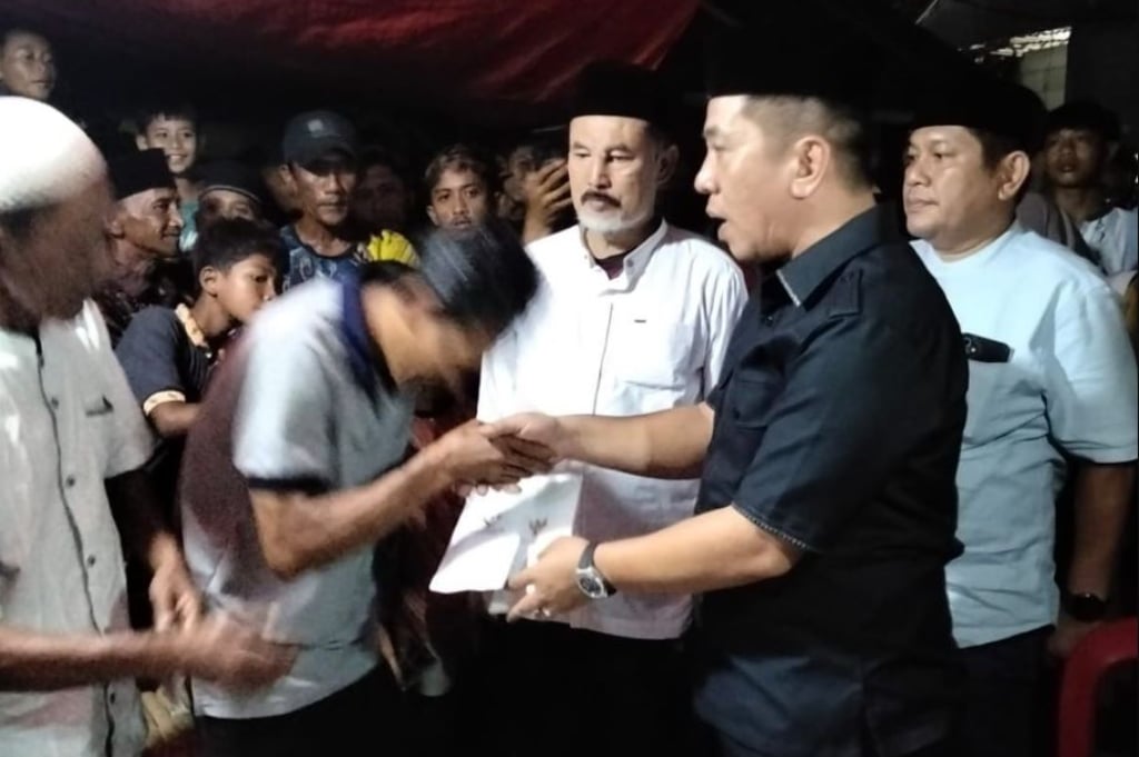 Bupati Karawang Beri Santunan Rp50 Juta untuk Korban Tewas Kecelakaan di Majalengka