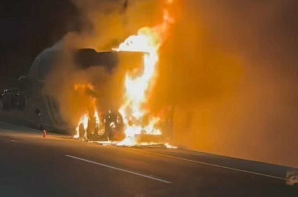 Bus Pengangkut Jemaah Umrah RI Terbakar saat Perjalanan Menuju Madinah, Kemlu Pastikan Tak Ada Korban