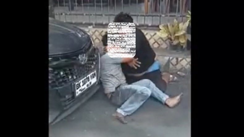 Viral! Baku Hantam Antarsopir di Jalinsum Kotapinang Labusel hingga Timbulkan Kemacetan