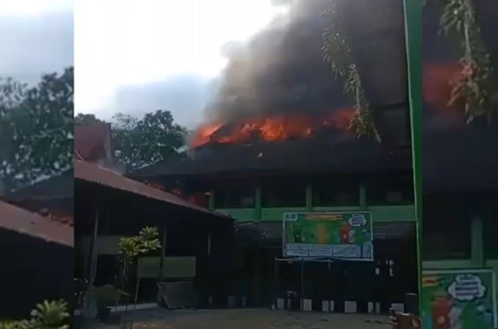 Kebakaran di Samarinda, 8 Ruang Kelas SMPN 2 Hangus Dilalap Api