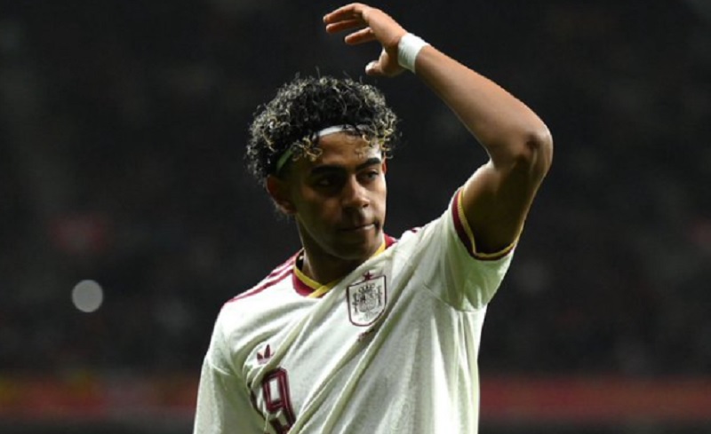 Memalukan! Nyanyian Anti Muslim Guncang Laga Spanyol vs Mesir, Lamine Yamal Ngambek