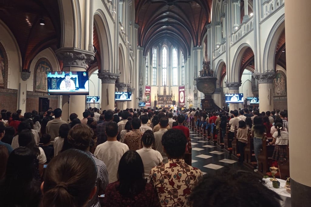 Misa Paskah di Gereja Katedral, Kardinal Suharyo Ingatkan Bahaya Keserakahan