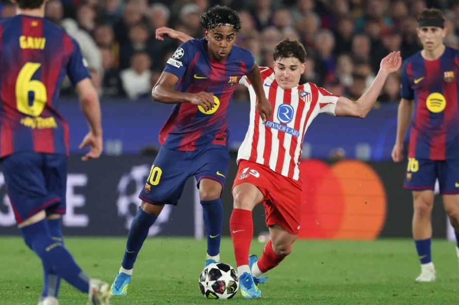 Kontroversi Handball Atletico vs Barcelona! Penalti Tak Diberikan, Hansi Flick Murka