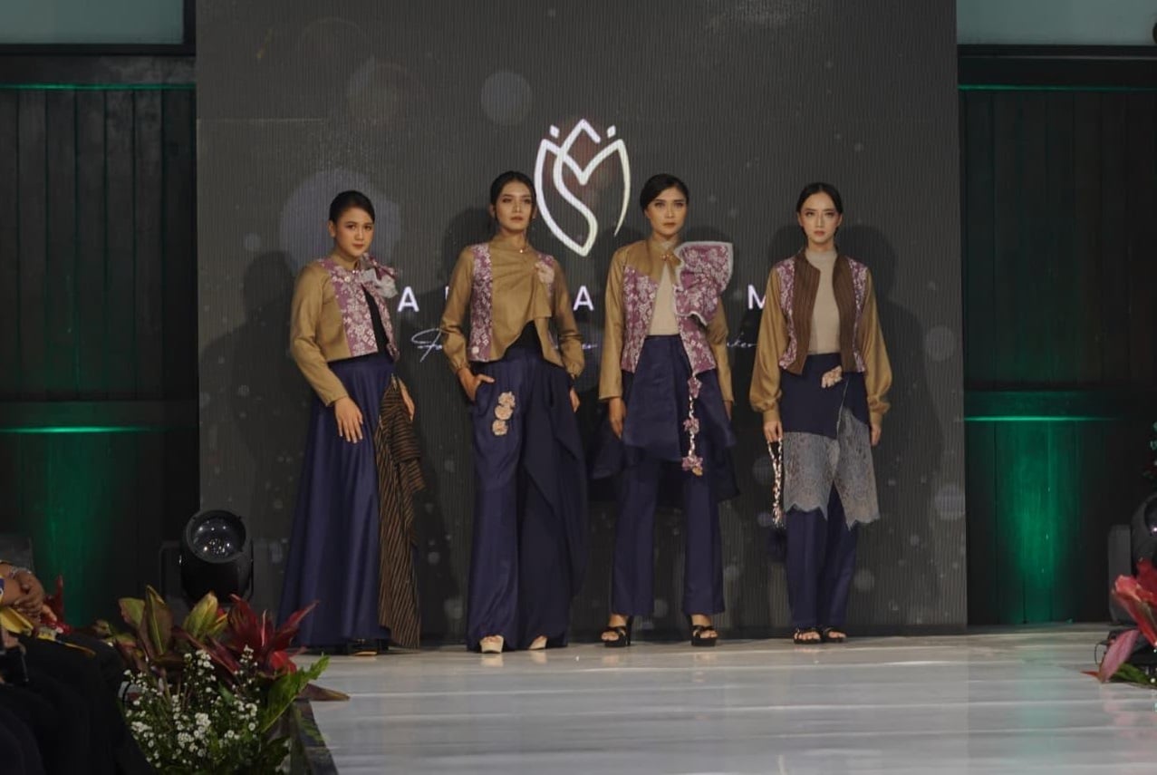 Inspiratif! Perempuan Difabel Asal Semarang Kembangkan Bisnis Fesyen bersama LinkUMKM BRI