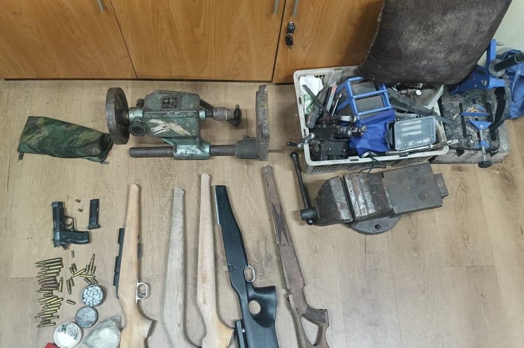 20 Tahun Rakit Senjata Api Ilegal, Ki Bedil Akhirnya Ditangkap