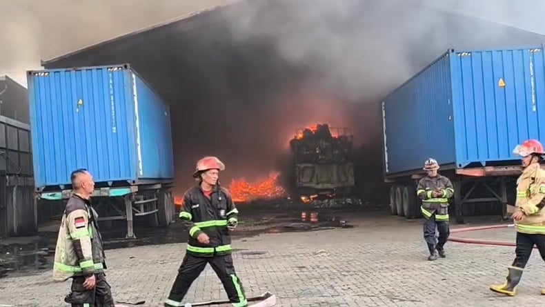 Gudang Ekspedisi di Medan Ludes Terbakar, Kerugian Miliaran Rupiah