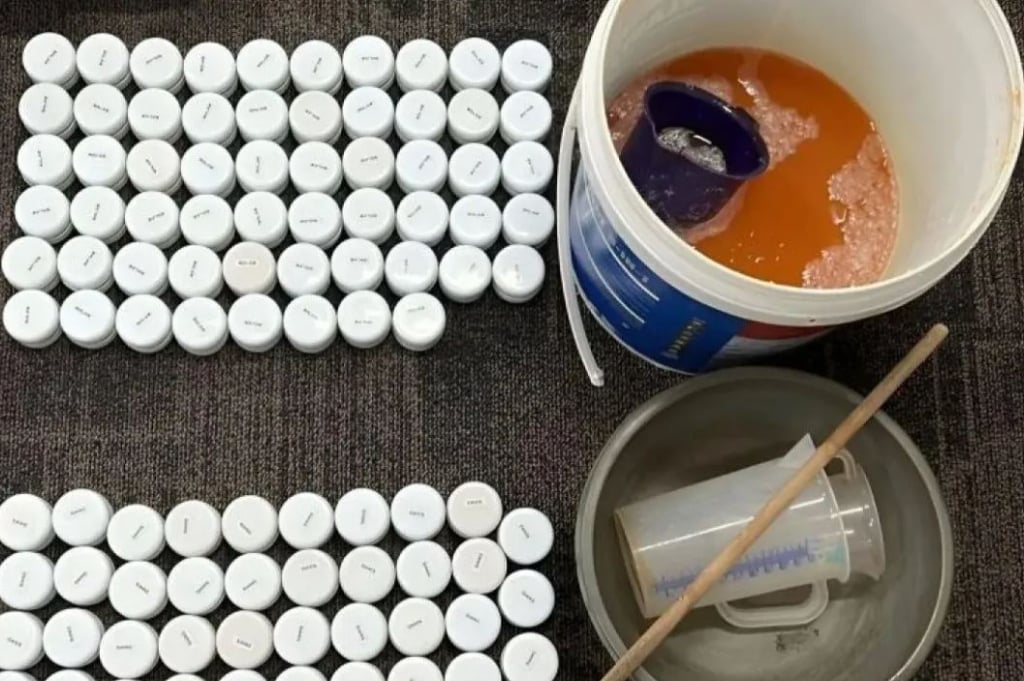 Bareskrim Bongkar Pabrik Rumahan Kosmetik Ilegal di Bogor, 3 Orang Ditangkap