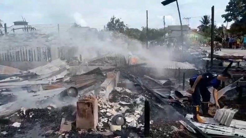 Kebakaran Hebat di Katingan, 4 Bangunan dan 4 Kendaraan Hangus Dilalap Api