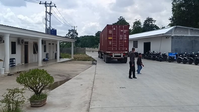 Puluhan Buruh di Lampung Diduga PHK Lewat WA, Perusahaan Sebut Pemberitahuan Libur