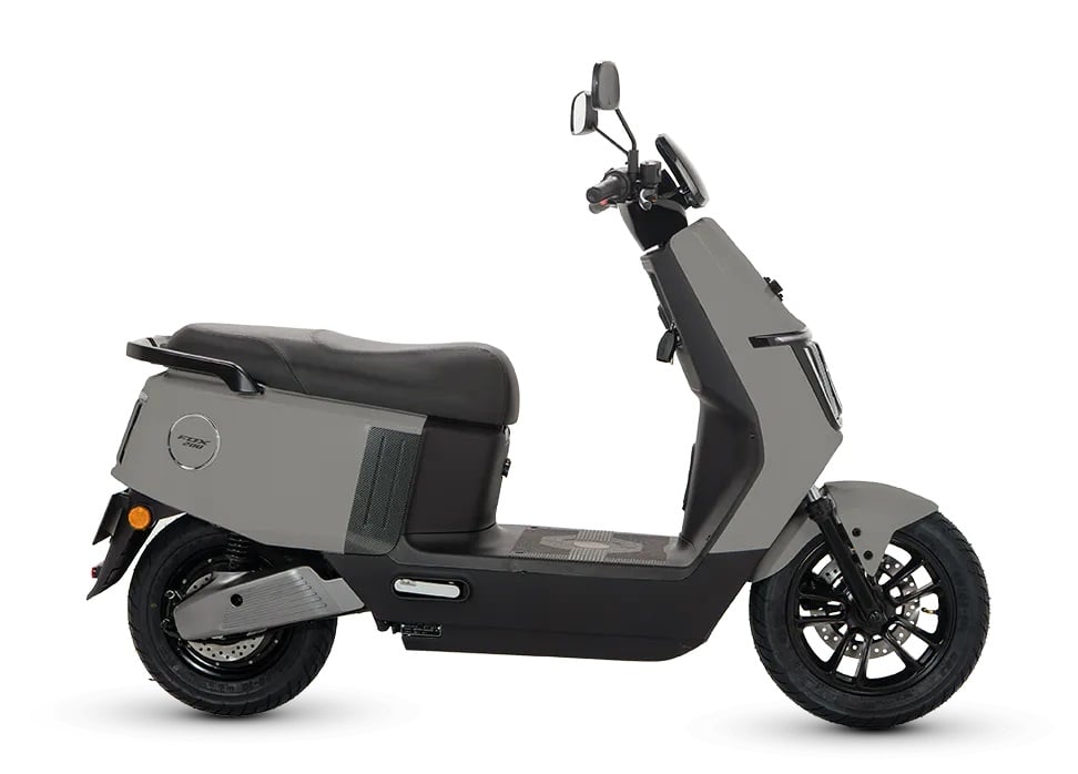 6 Alasan Menagapa Polytron Fox-200 Jadi Salah Satu Motor Listrik Terbaik 