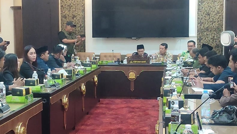 Keluarga Korban Peluru Nyasar Diduga dari Latihan Tembak Marinir Mengadu ke DPRD Jatim