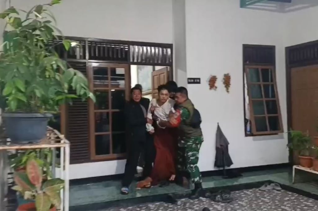 Ngeri! Mahasiswa Bacok Tante di Dramaga Bogor, Diduga Alami Gangguan Kejiwaan