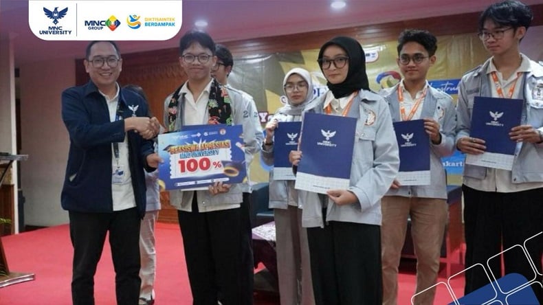 MNC University Guyur Pengurus Forum OSIS Jakpus dengan Beasiswa