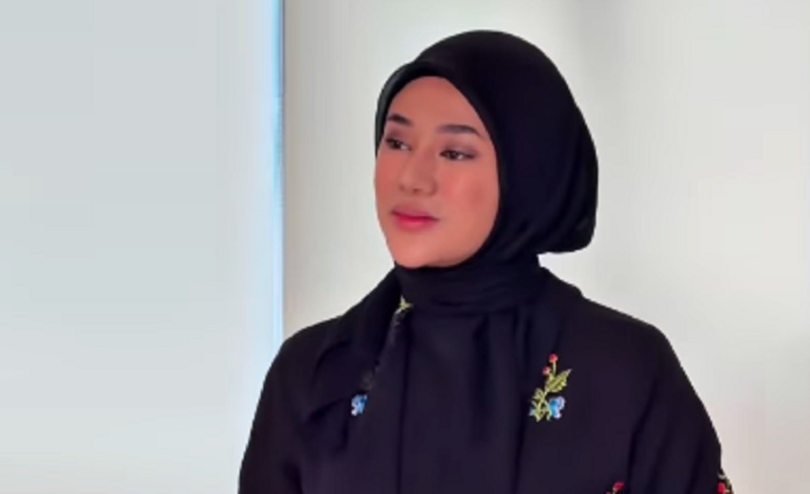 Keluarga Retak, Clara Shinta Ungkap Pengorbanan Suami Jadi Mualaf demi Menikahinya