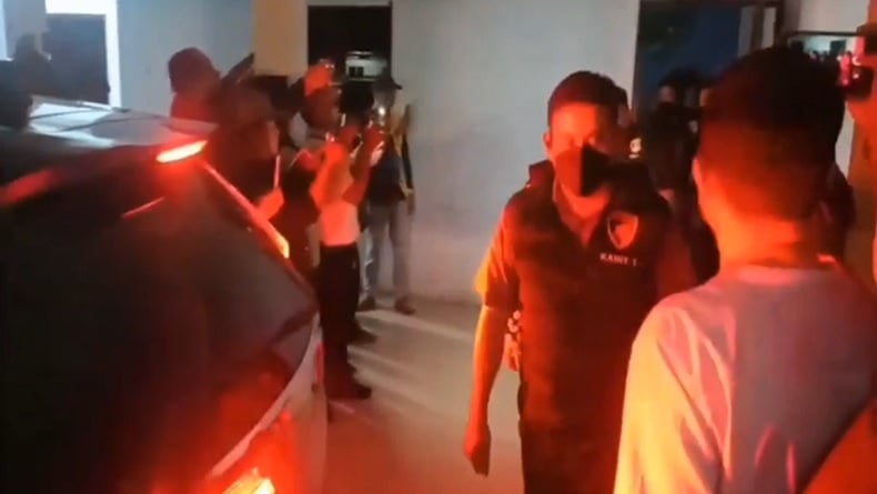 Penggeledahan di Kantor Diskominfo Tebing Tinggi terkait Dugaan Korupsi Pengadaan Internet