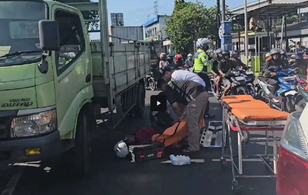 Kecelakaan Maut di Sidoarjo, Pemotor asal Surabaya Tewas Terlindas Truk