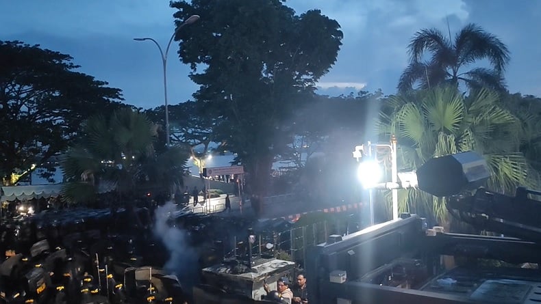 Memanas, Polisi Bubarkan Paksa Demonstrasi di Kantor Gubernur Kaltim